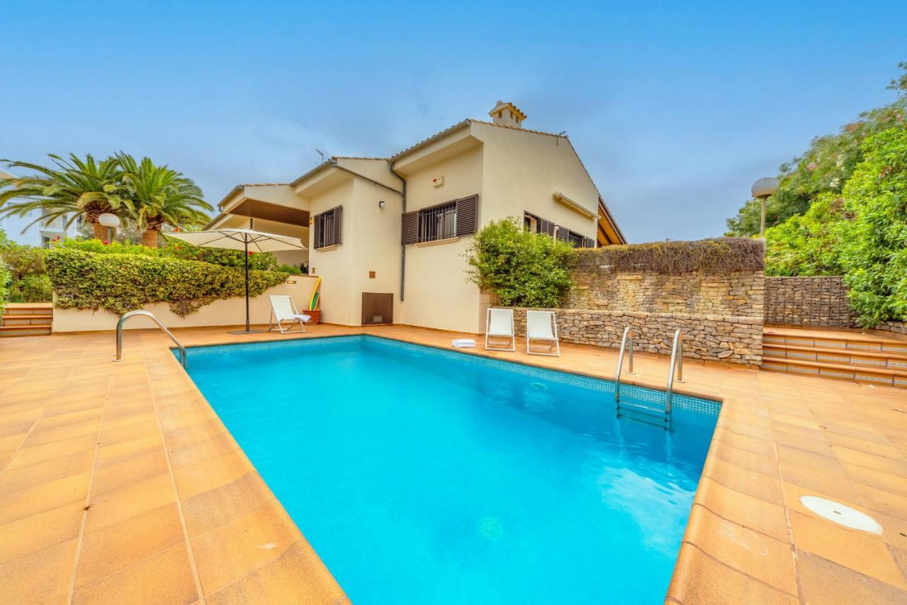 Villa Es Pinaro - Front